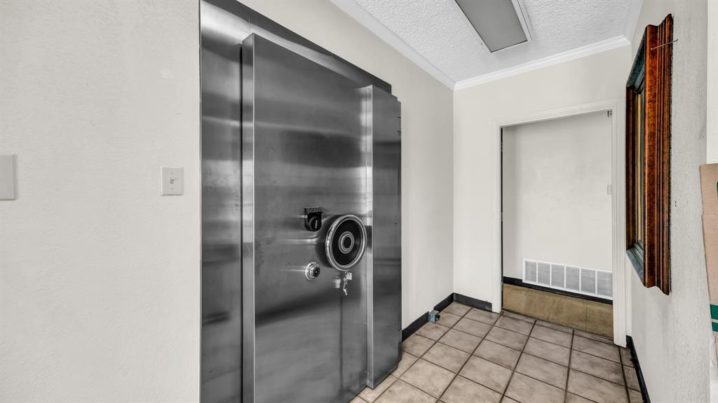 107 Fannin Street Property Photo 8