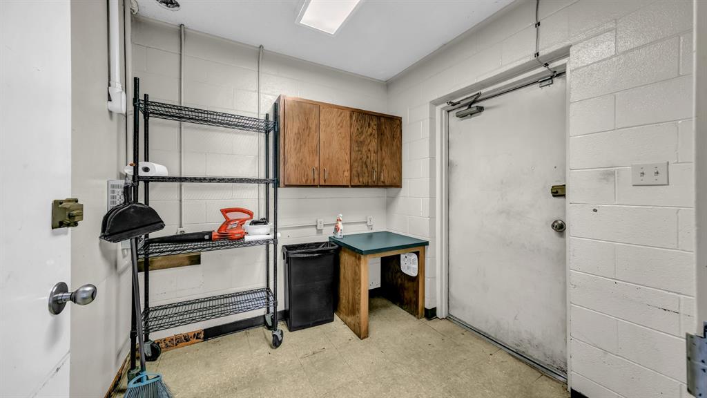 107 Fannin Street Property Photo 13