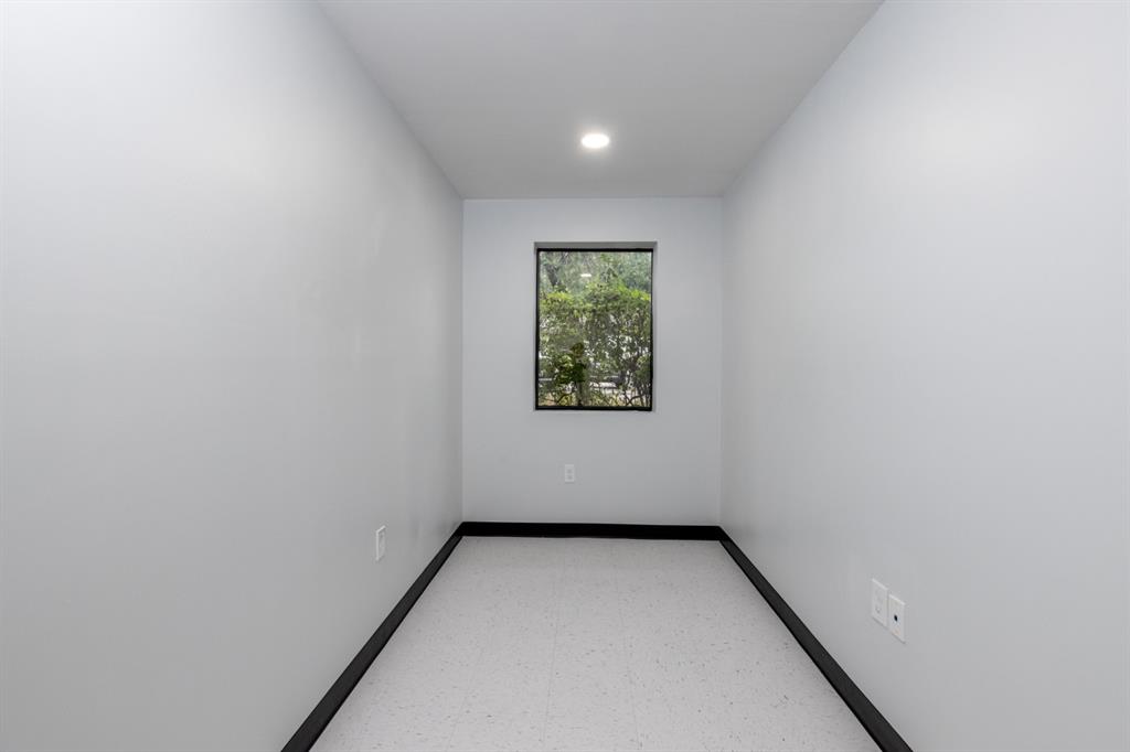 112 Denver Trail Property Photo 18