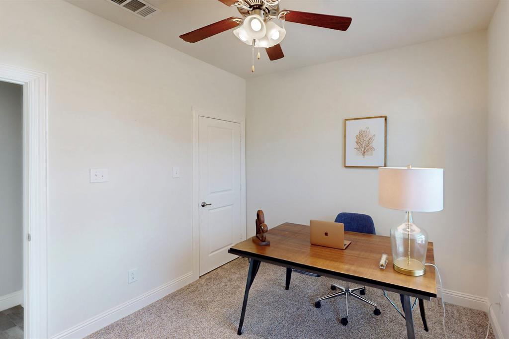 1421 Sage Way Property Photo 17