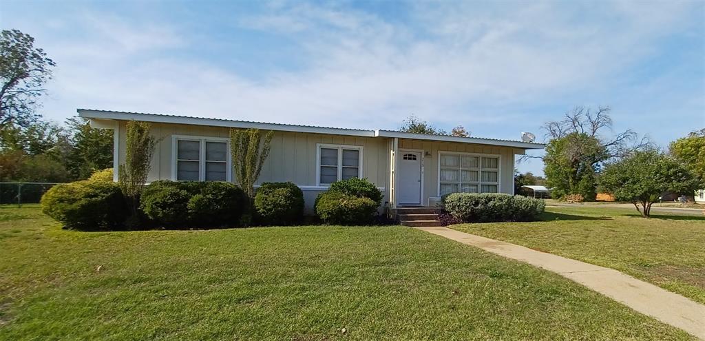 215 Laurel Drive Property Photo