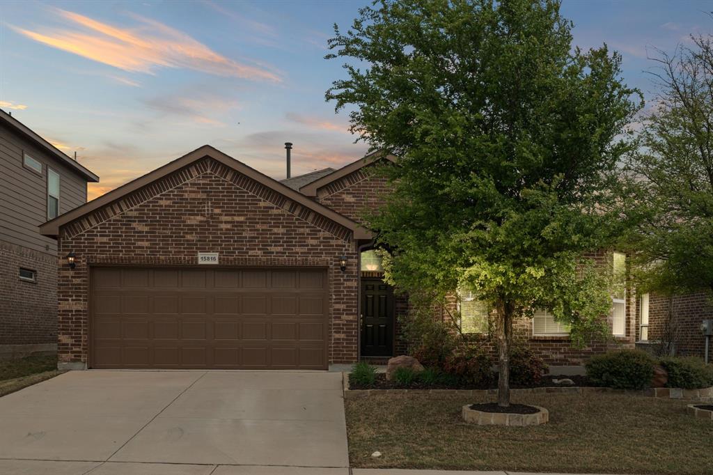15816 Oak Pointe Drive Property Photo