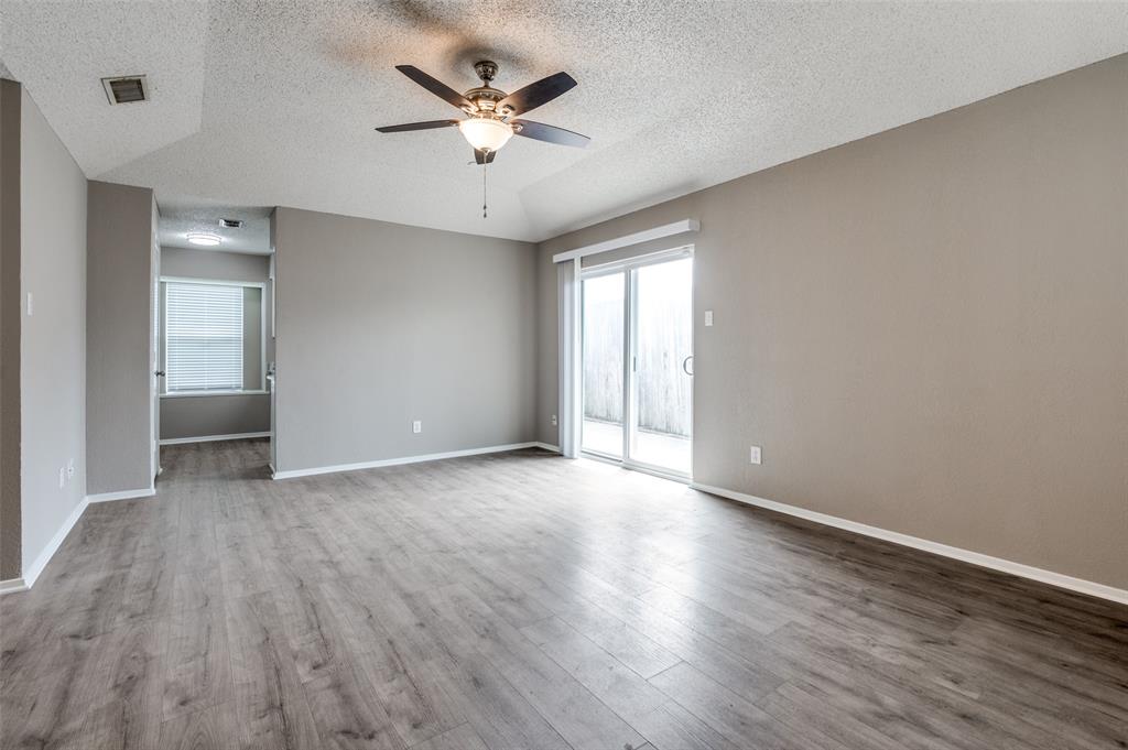 9886 Camfield Avenue Property Photo 8