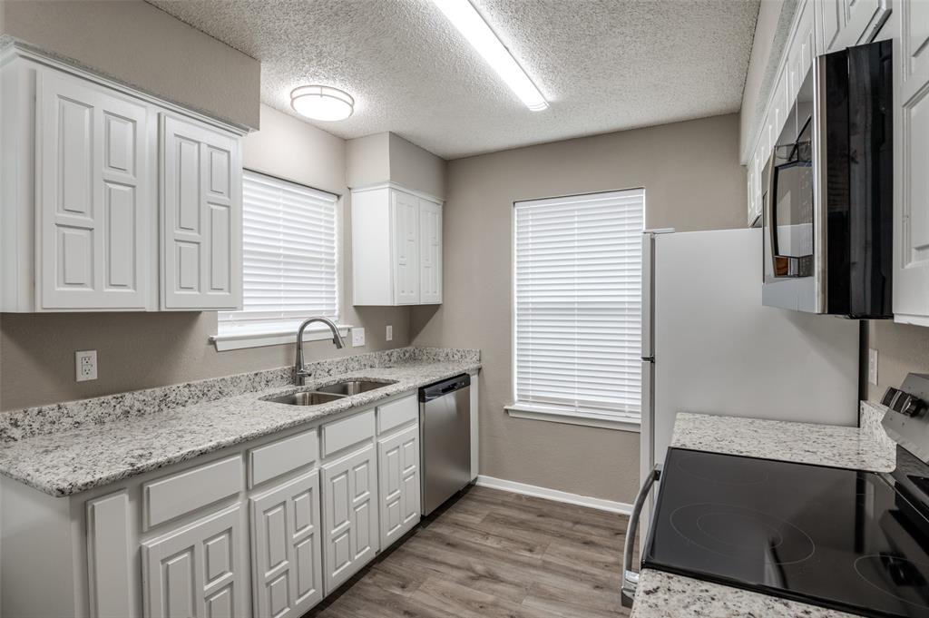 9886 Camfield Avenue Property Photo 10