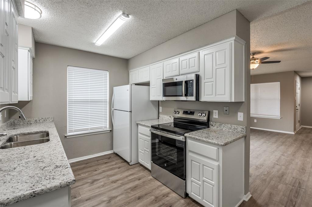 9886 Camfield Avenue Property Photo 12