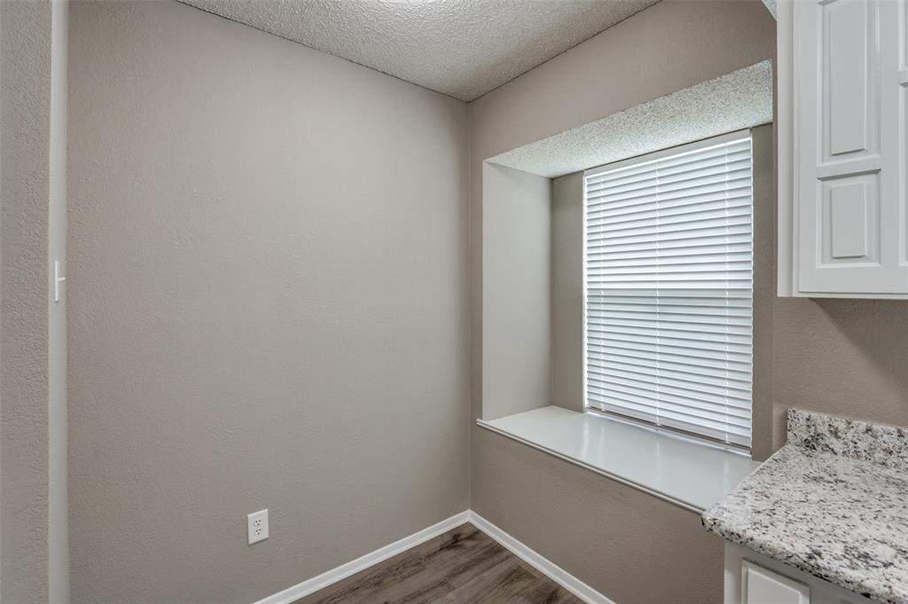 9886 Camfield Avenue Property Photo 14