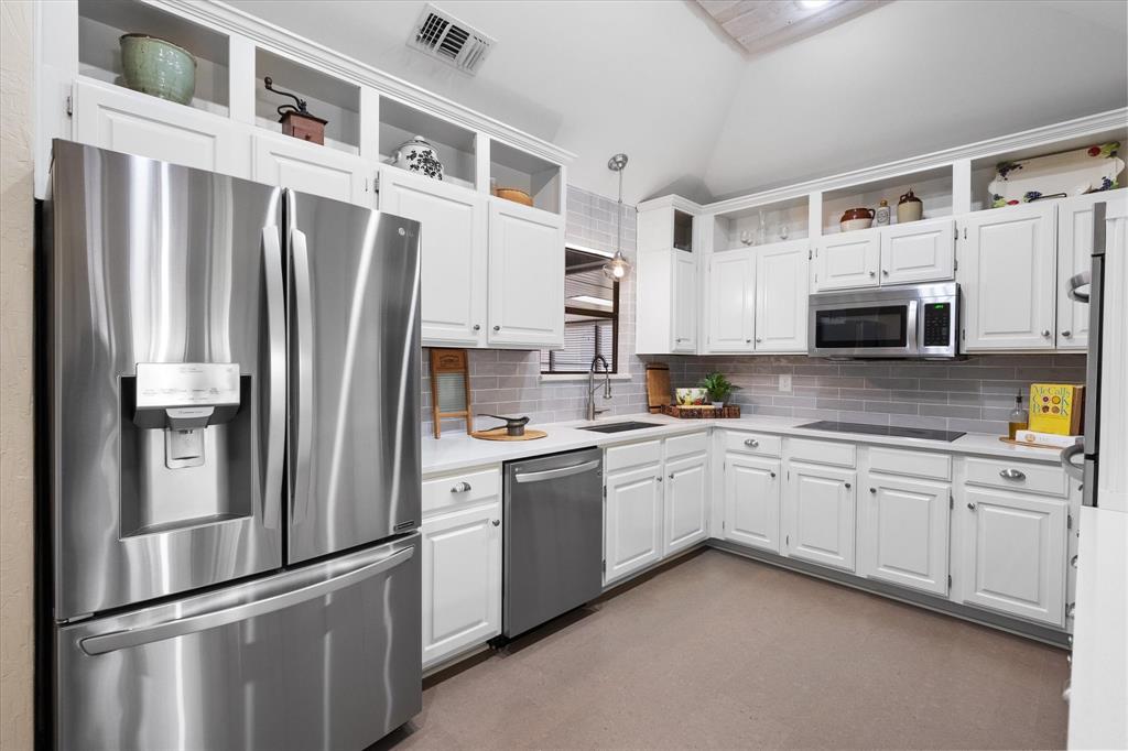 1512 Cobblestone Drive Property Photo 1
