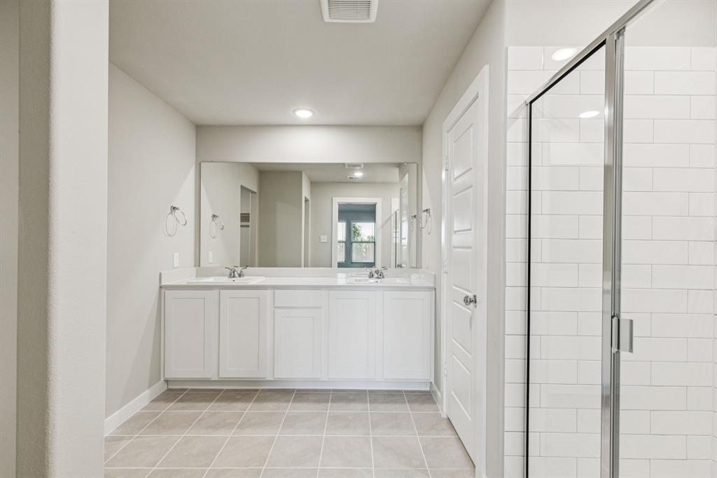 235 Lockhart Street Property Photo 19