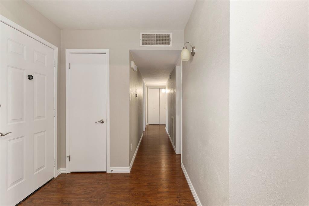 4248 Ireland Drive Property Photo 4