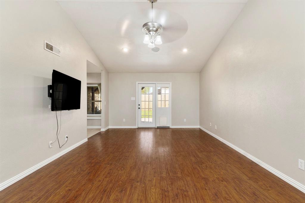 4248 Ireland Drive Property Photo 6