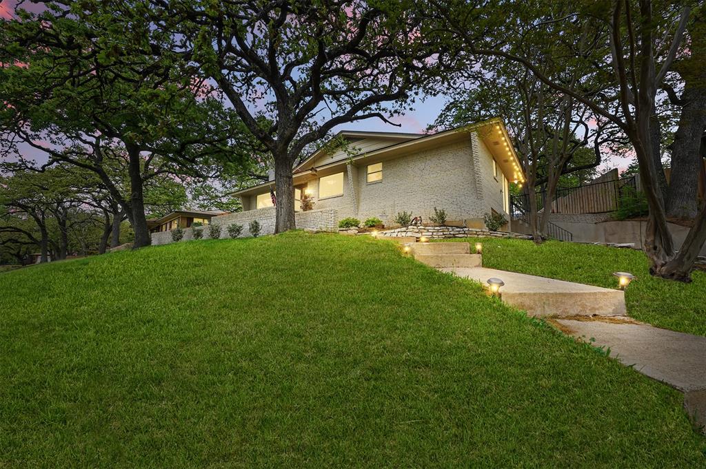 1217 Briarwood Boulevard Property Photo 1