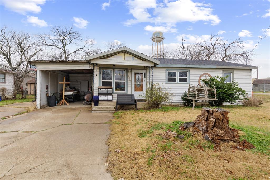 303 S Main Street Property Photo 1