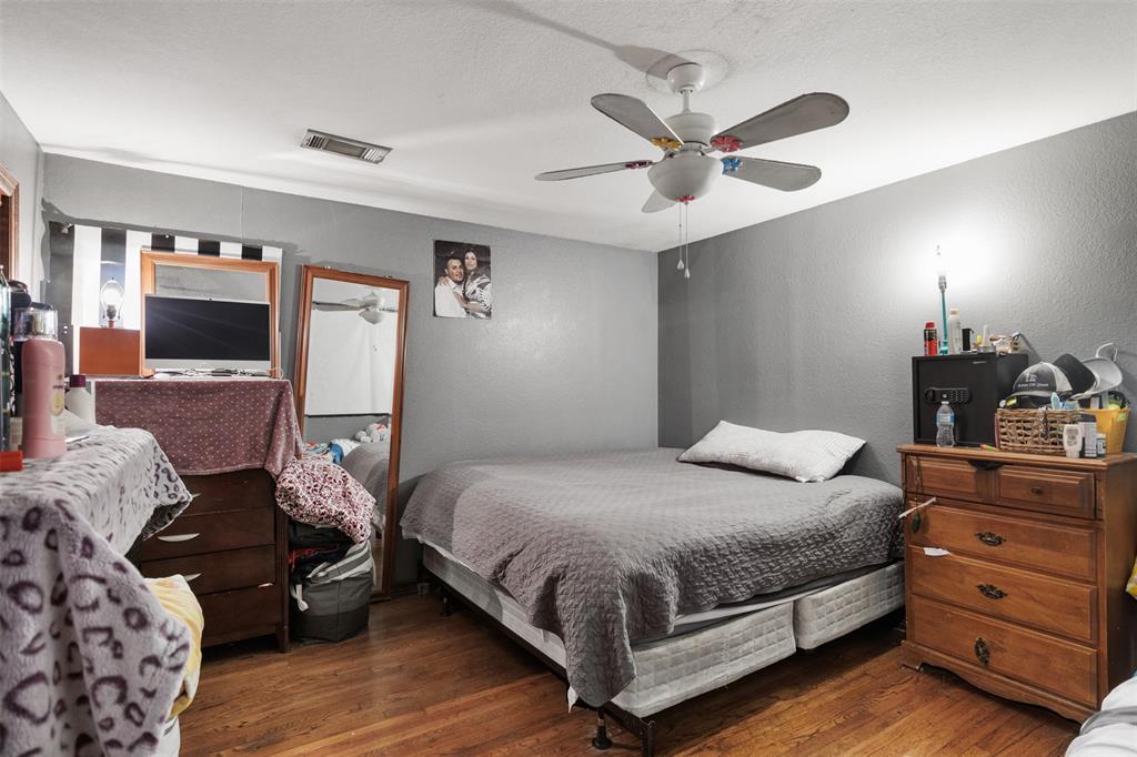 303 S Main Street Property Photo 15