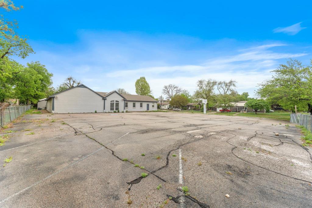 805 W Dickson Street Property Photo 3