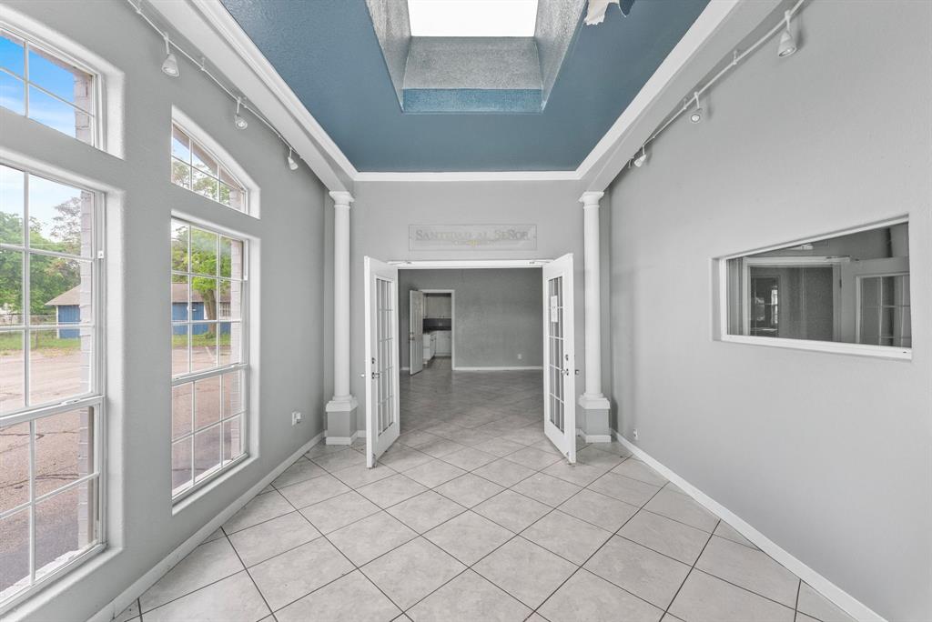 805 W Dickson Street Property Photo 7