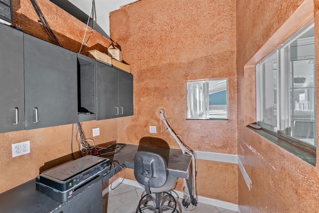 805 W Dickson Street Property Photo 17