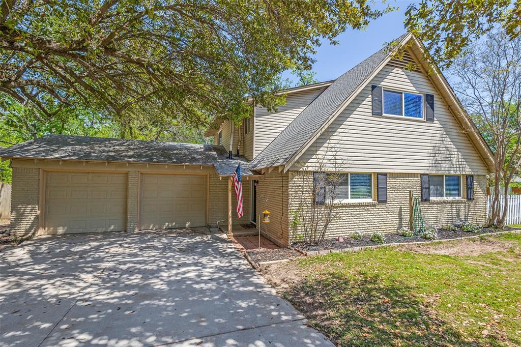 1223 E Windsor Drive Property Photo