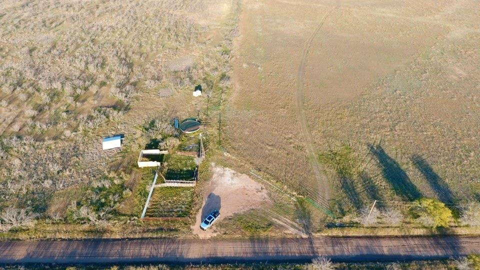 000 Wolf Hunt Rd Property Photo 3