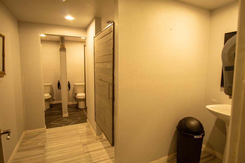 112 E Sam Rayburn Drive Property Photo 18