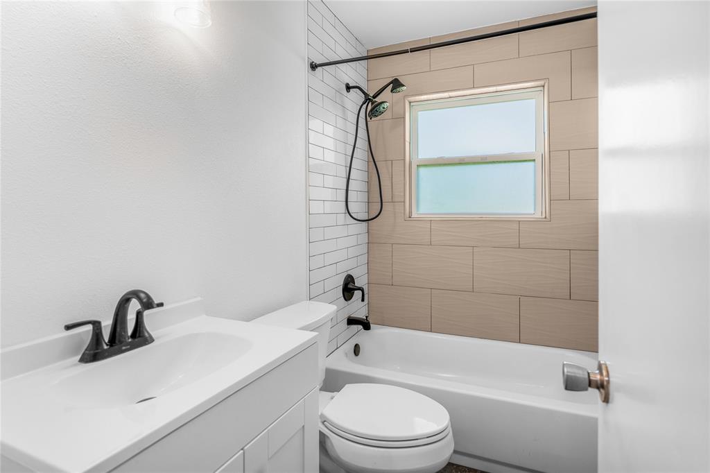814 Woodleigh Drive Property Photo 16