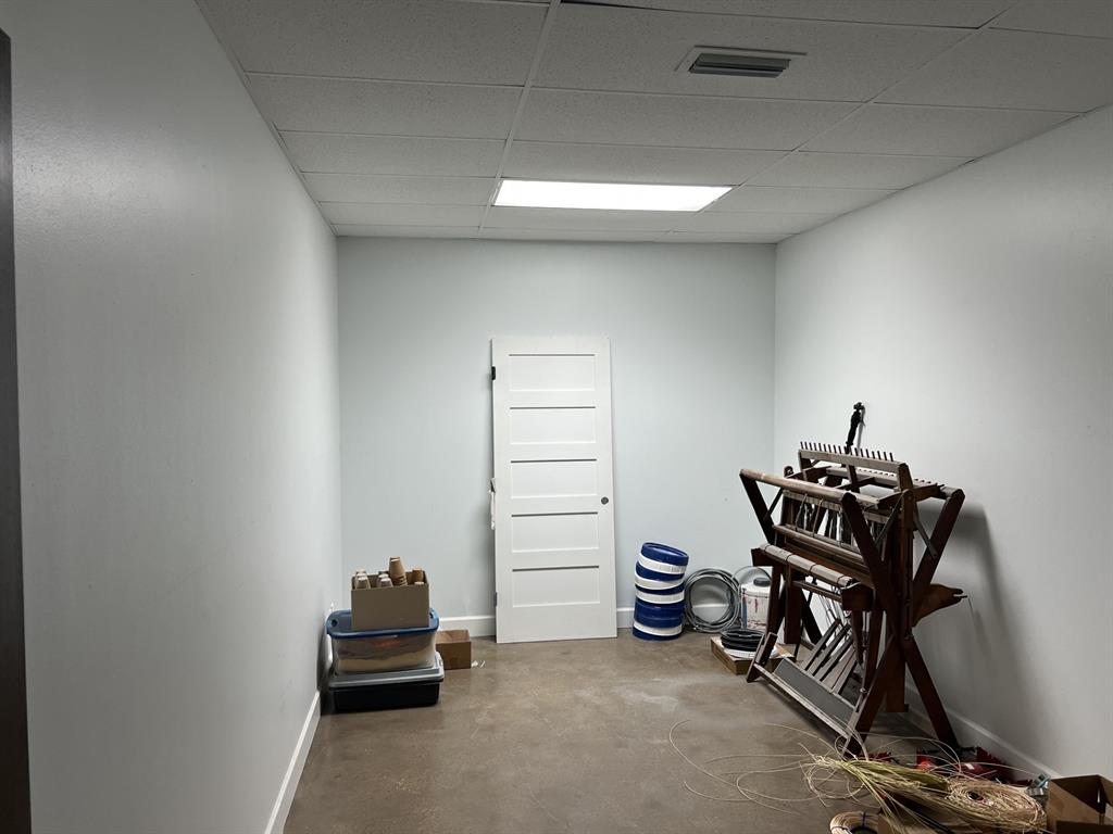 10606 Shady Trail Property Photo 9