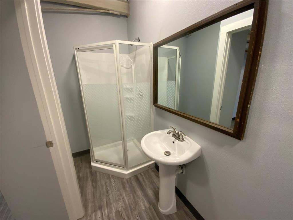 113 S Avenue D Property Photo 14