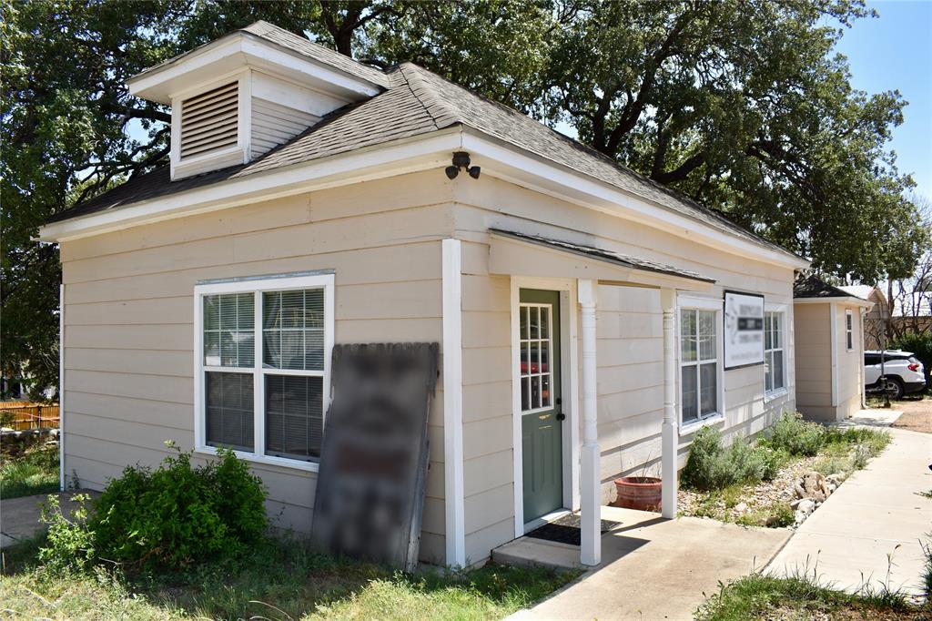 405 S Bridge Street Property Photo 1