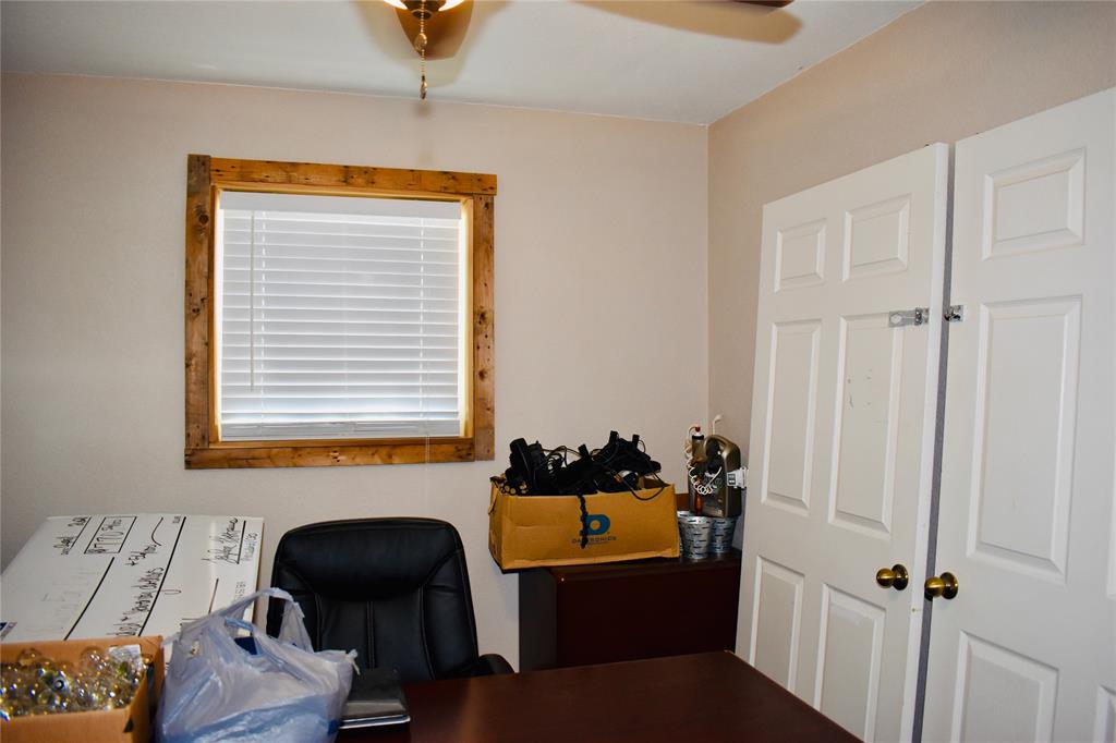 405 S Bridge Street Property Photo 12