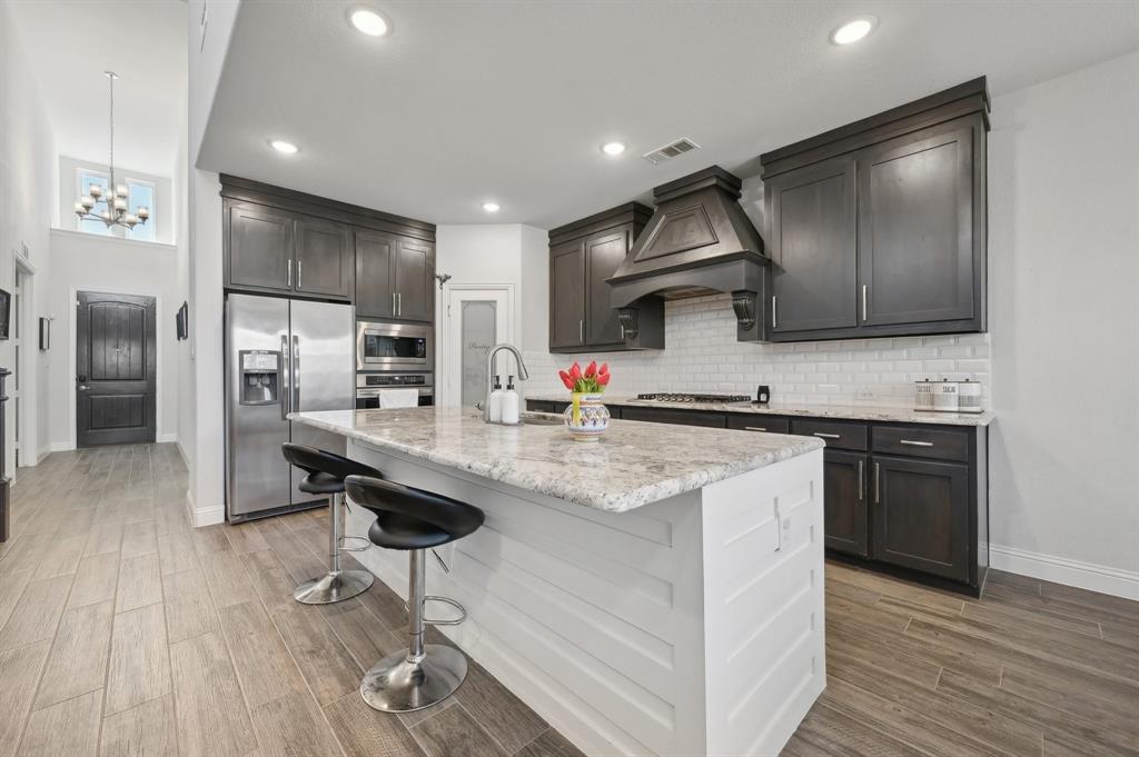 2172 Poppyvine Road Property Photo 1