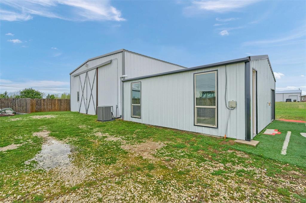 9517 S Collinsville Property Photo 1