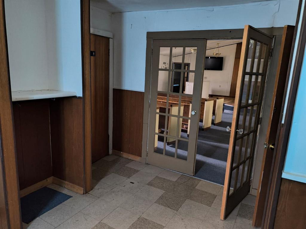 4404 Baylor Street Property Photo 9