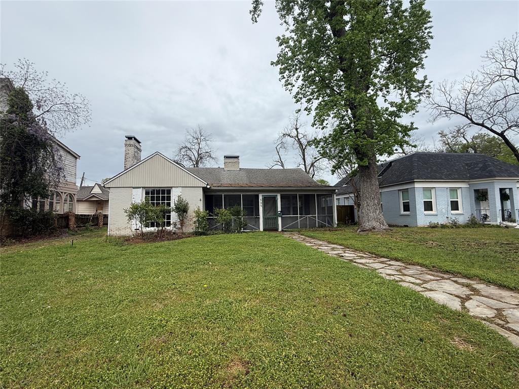325 W 4th Street Property Photo 1