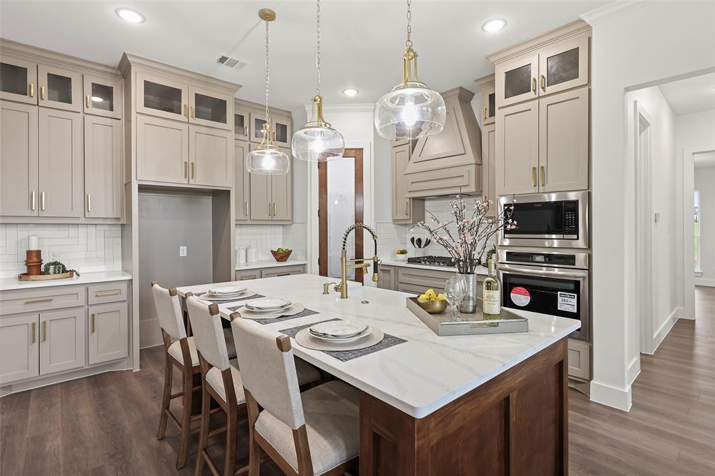 1000 Canyon Lake Road Property Photo 1