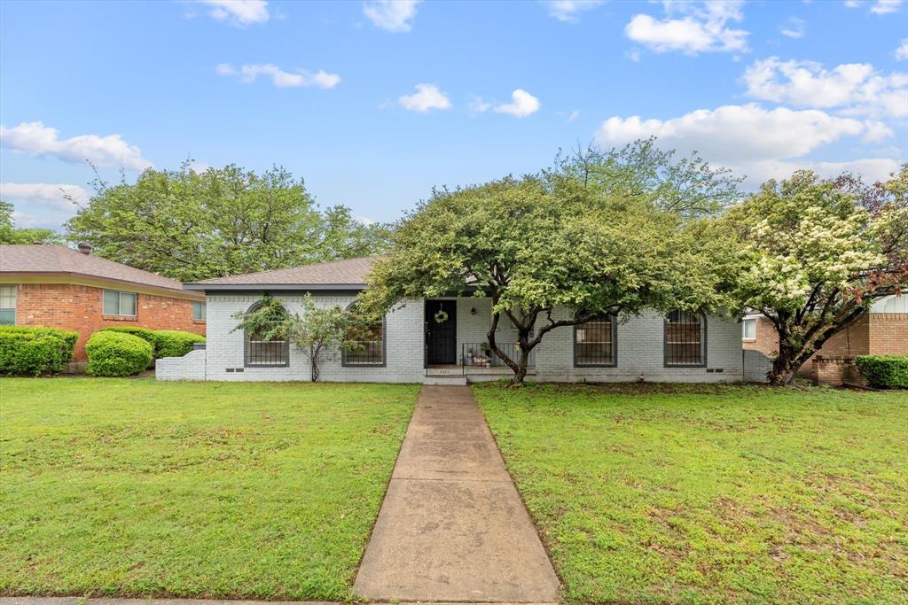 Picture of 8411 Cadenza Lane
