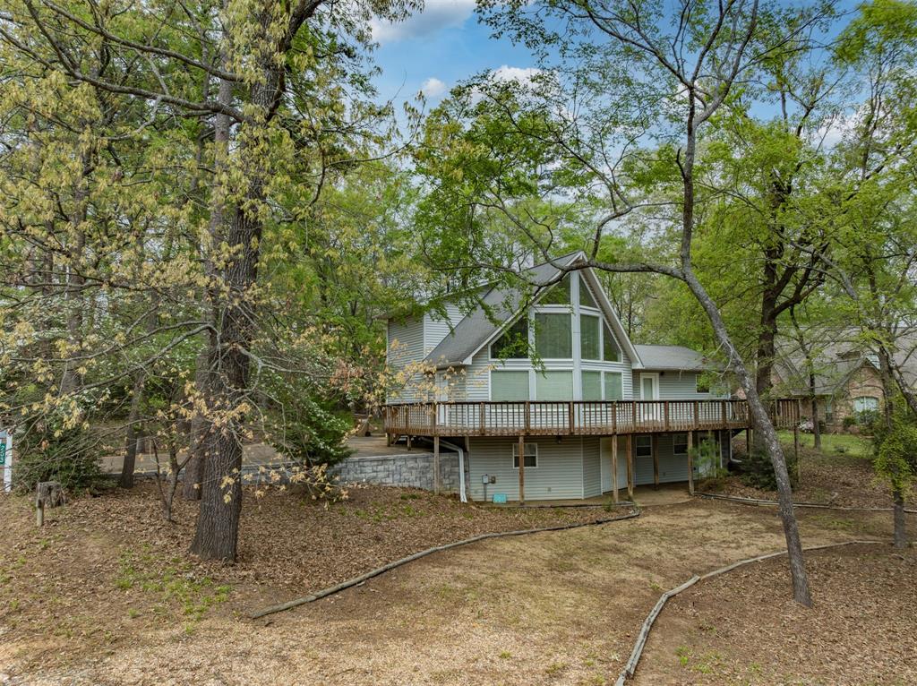203 Lakewood Circle Property Photo