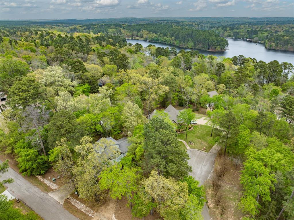 203 Lakewood Circle