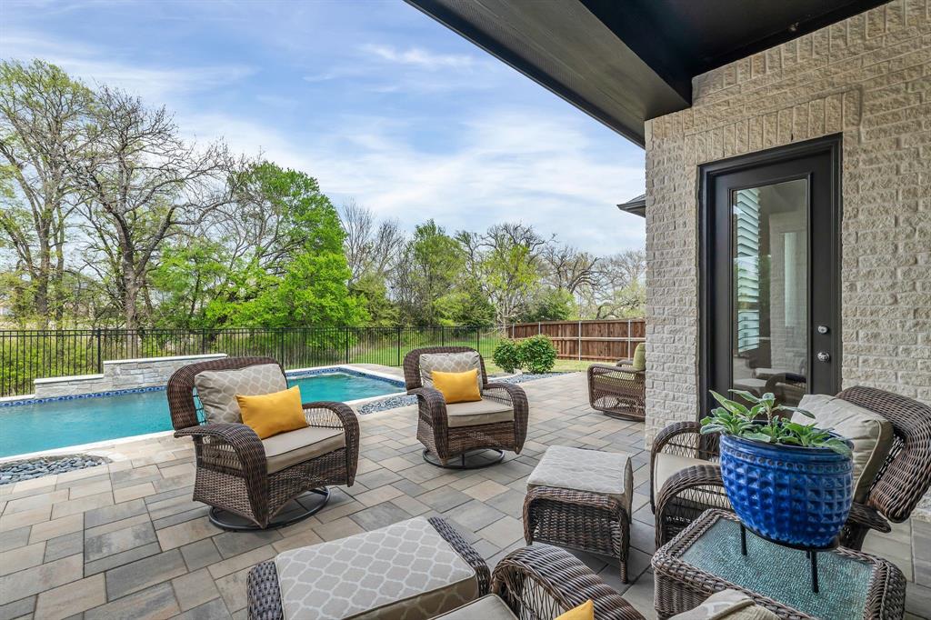 8516 Autumn Lake Trail Property Photo 35