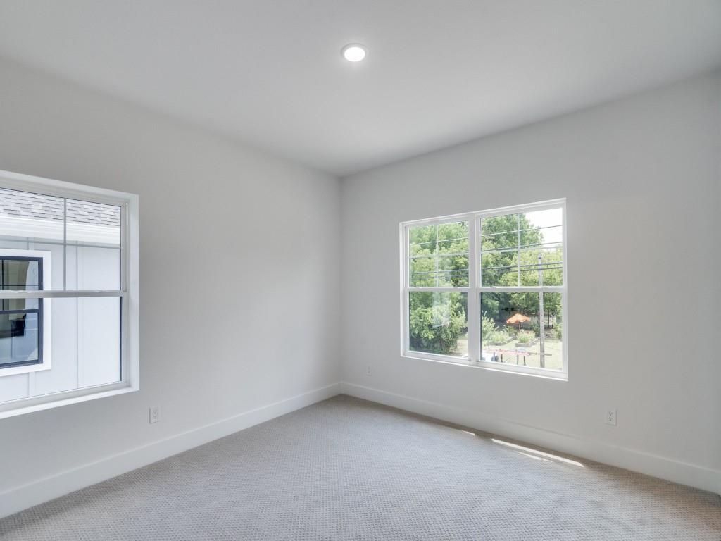 710 W White Avenue Property Photo 18