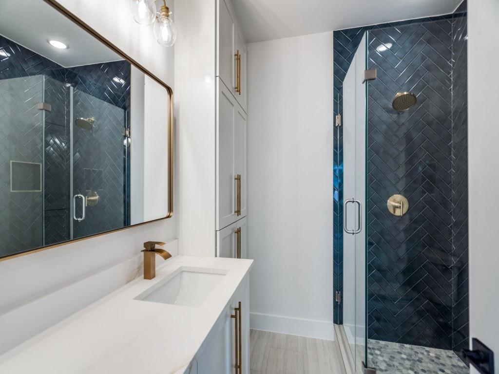 710 W White Avenue Property Photo 19