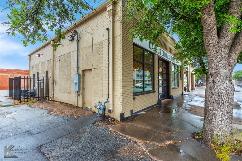 382 Chestnut Street Property Photo 8