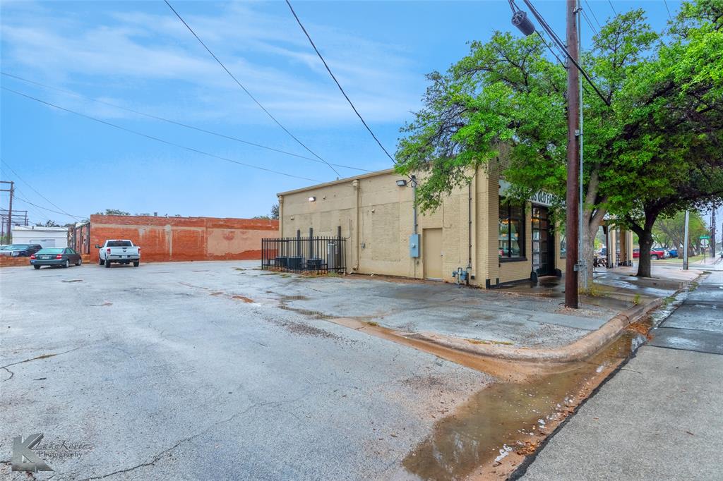 382 Chestnut Street Property Photo 9