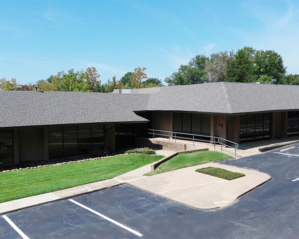 1121 E Southeast Loop 323 Bldg I Ste 208 Property Photo 4