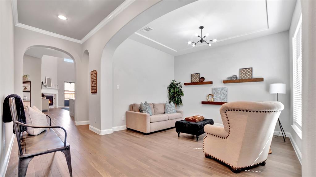 2500 Rosecroft Court Property Photo 4