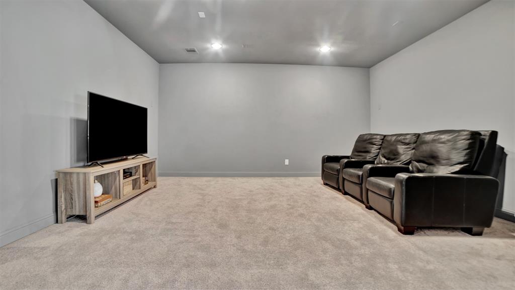 2500 Rosecroft Court Property Photo 24