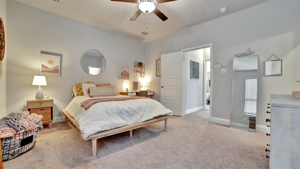 2500 Rosecroft Court Property Photo 27