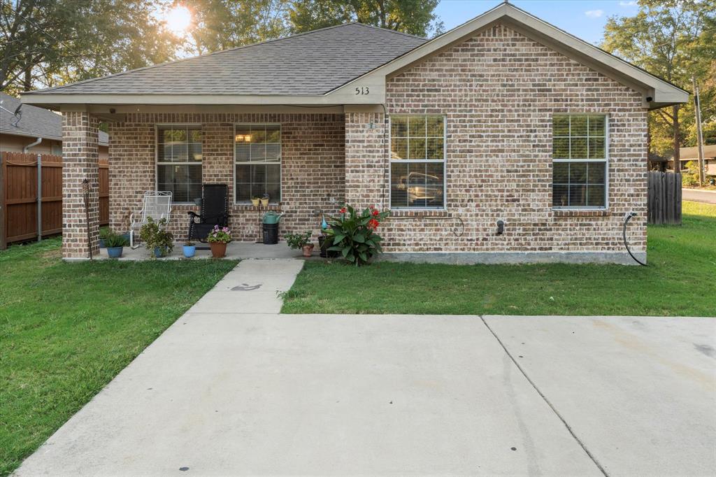 513 Mollie Avenue Property Photo