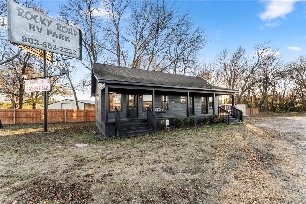 1482 Farm Road 3417 Property Photo 8