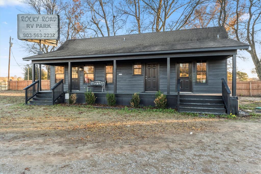 1482 Farm Road 3417 Property Photo 9