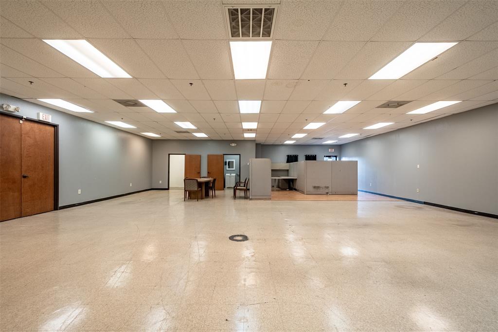 108 Industrial Drive Property Photo 10