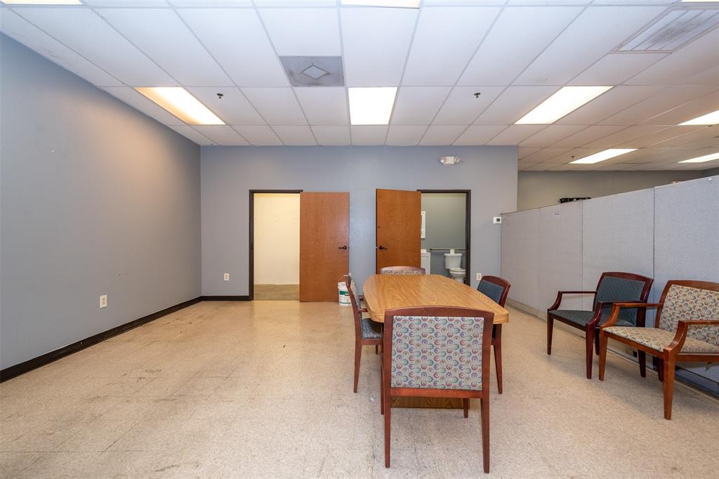 108 Industrial Drive Property Photo 11